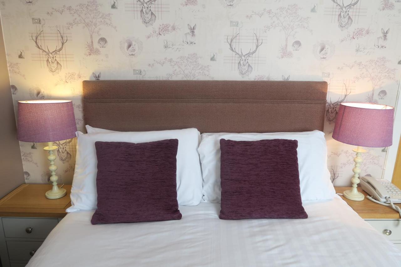 Ben Loyal Hotel Tongue Bagian luar foto