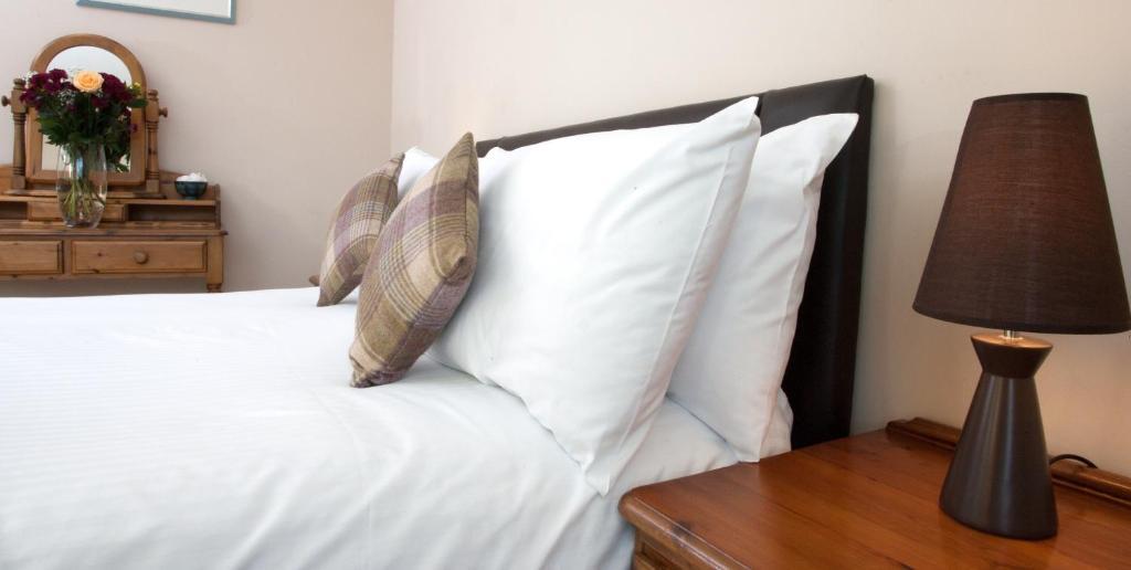 Ben Loyal Hotel Tongue Bagian luar foto